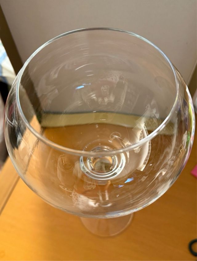 Coppa in vetro con candela