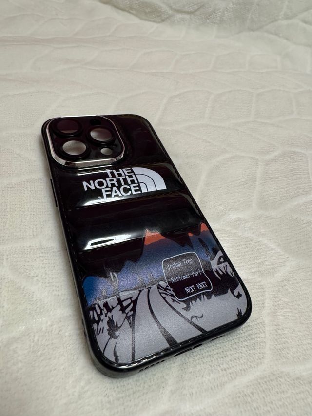 Funda TNF iphone 15 pro