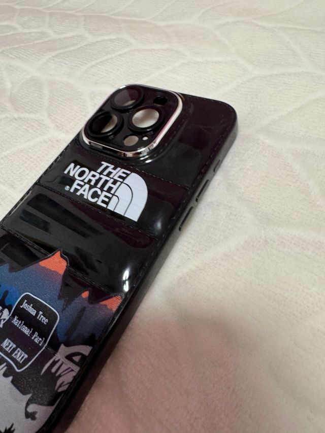 Funda TNF iphone 15 pro