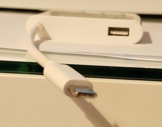 Adaptador Huawei para portátil.