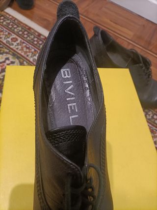 Botines piel tacon cordones