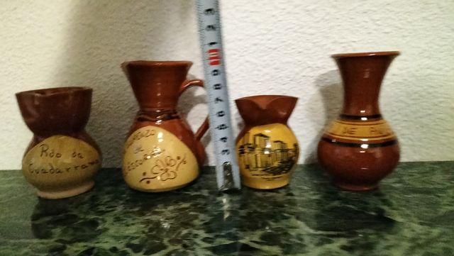 Lote 4 jarritas de recuerdos