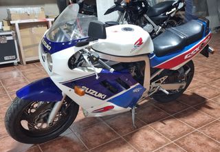 Suzuki GSXR 750 89