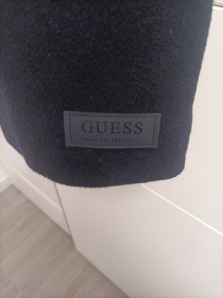 Abrigo GUESS HOMBRE 