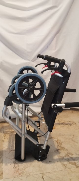 Silla de ruedas de viaje.Ahora Descuento