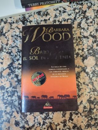 Libro Bajo el Sol de Kenia