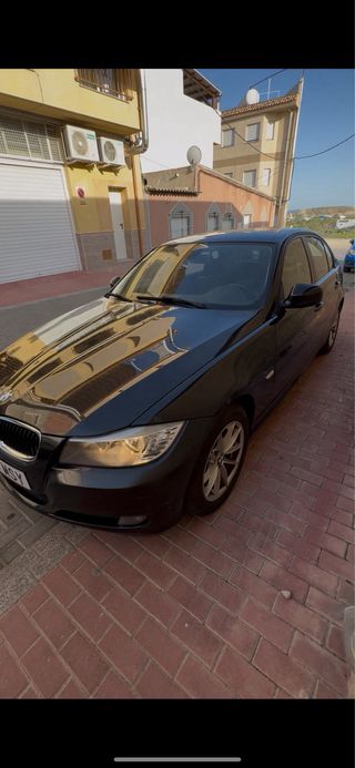 BMW 318d 2011
