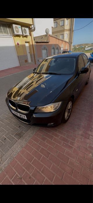 BMW 318d 2011