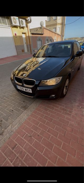 BMW 318d 2011