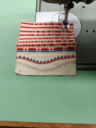 Máquina de coser refrey