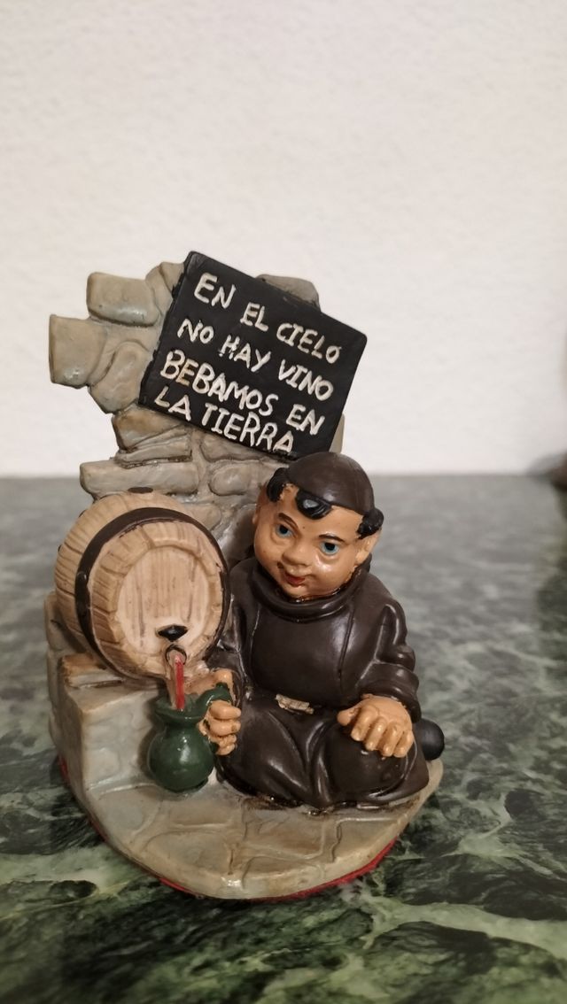 Figura monje gracioso
