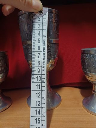 Set bicchieri di peltro