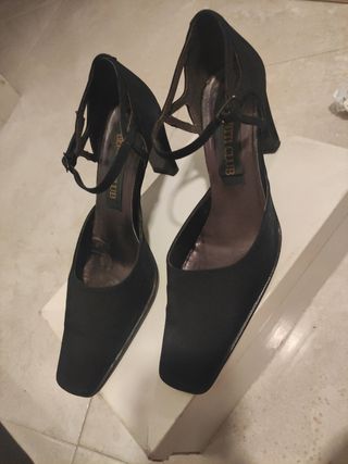 Zapatos fiesta negro