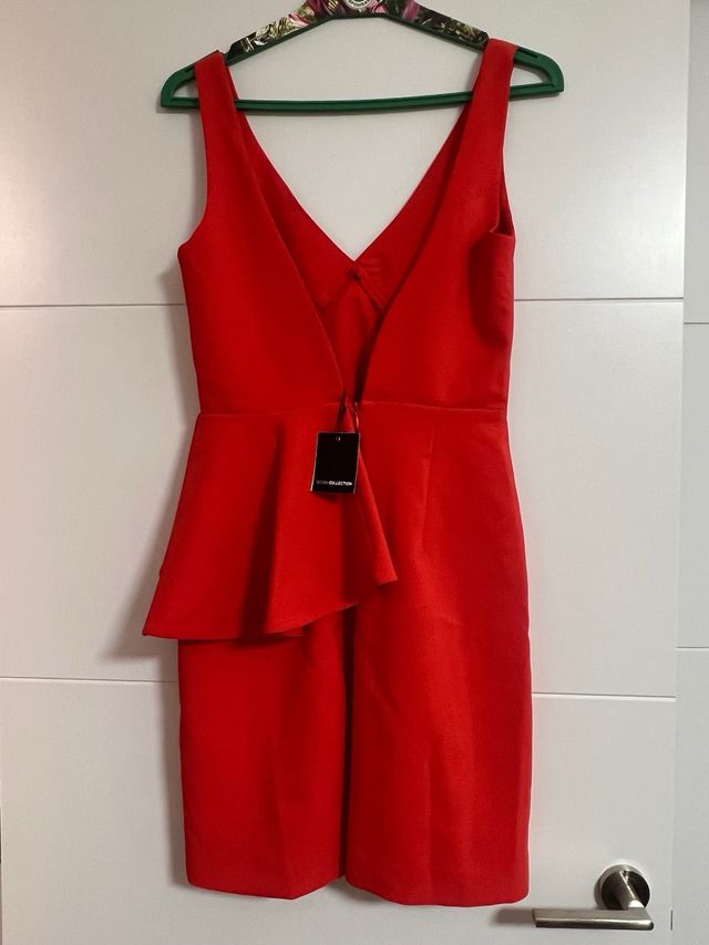 Vestido rojo de Sfera Collection