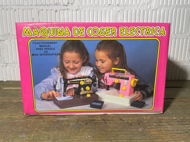 MÁQUINA COSER DE JUGUETE. ROMAN. NUEVA