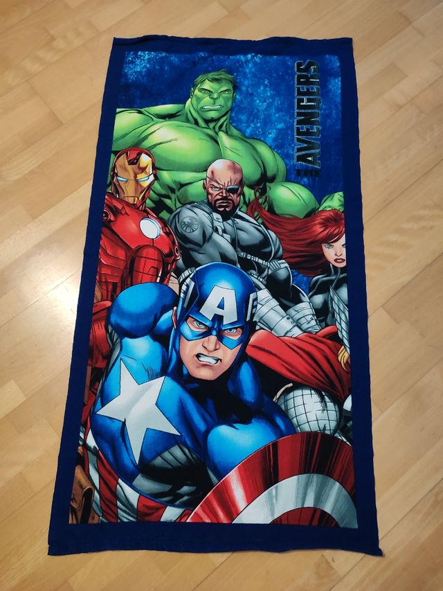 Toalla de playa avengers