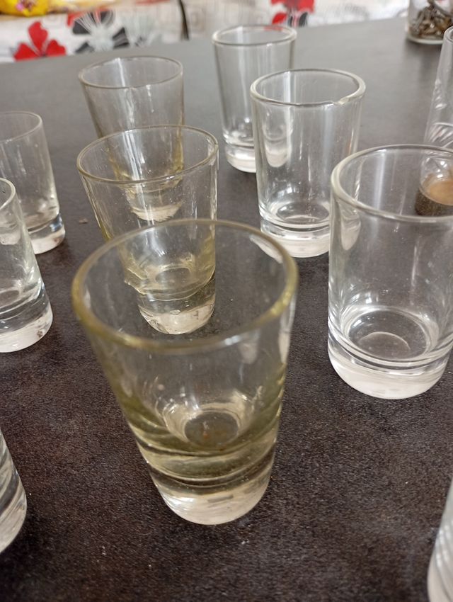 14 Bicchierini da liquore di tipo in cristallo