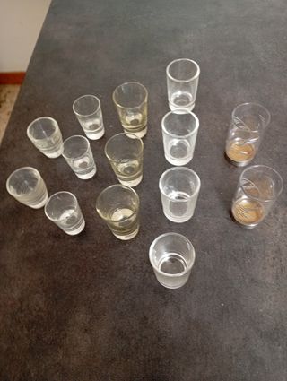 14 Bicchierini da liquore di tipo in cristallo