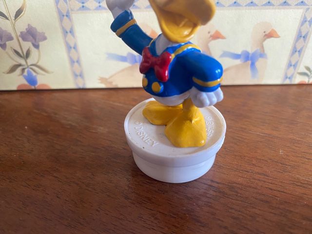 Estatuilla vintage de Disney del Pato Donald