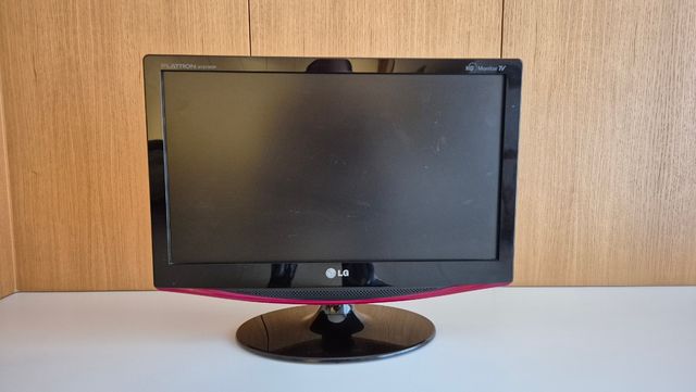 Televisión 19" Flatron M197WDP sin mando