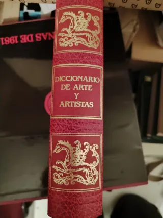 Vendo colección 18 diccionarios Larousse Agostini.