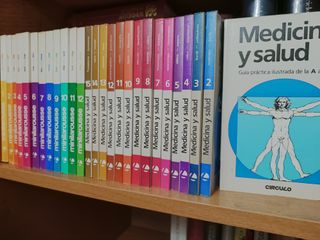 Vendo libros MINILAROUSSE Y MEDICINA Y SALUD