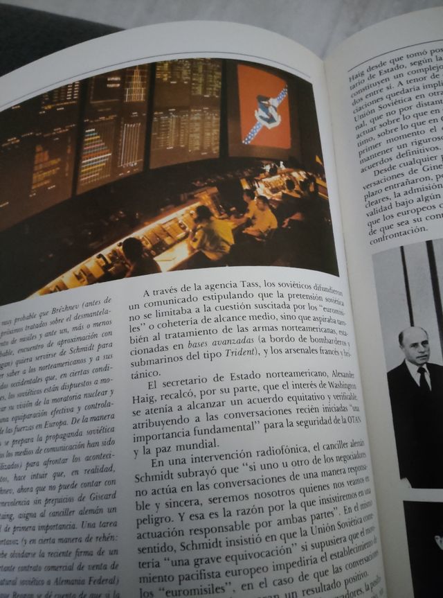 Las 13 lunas de 1981, incluye vinilo y poster