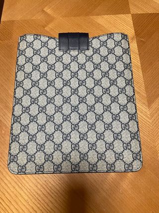 GUCCI FUNDA PARA TABLET
