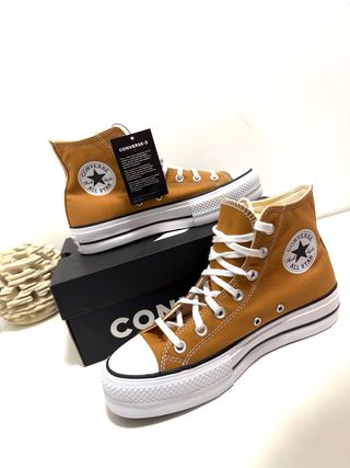 1 paio di converse nuove n.39