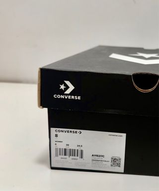 1 paio di converse nuove n.39