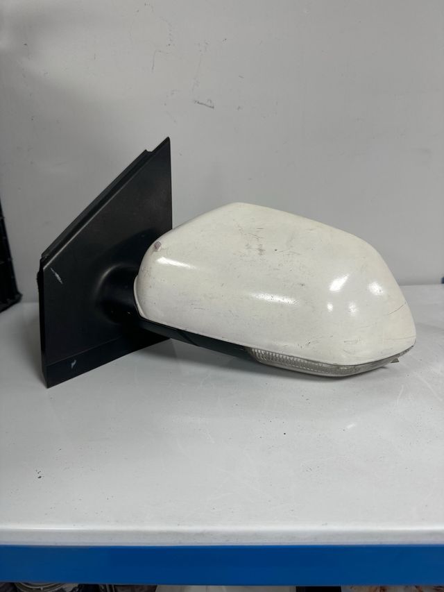 Espejo izquierdo vw polo 9n