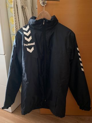 chaqueta hummel