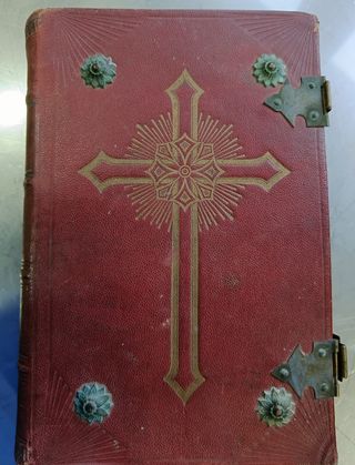 Libro muy antiguo MISSALE ROMANUM