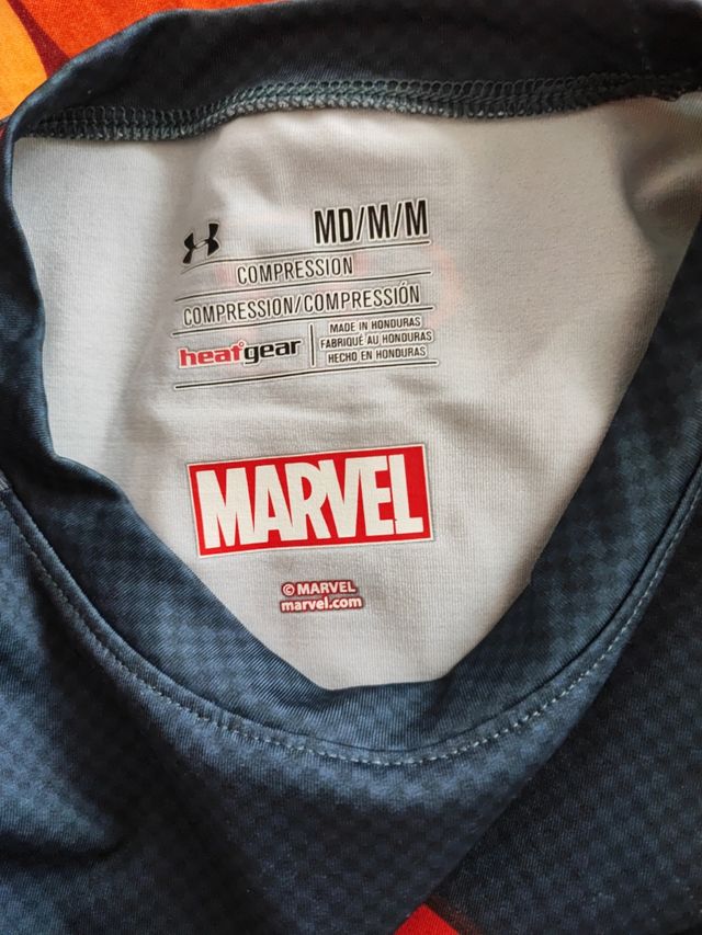 Camiseta hombre colaboración UnderA Marv