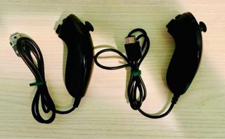 • Nintendo wii negra + Accesorios y Juegos •