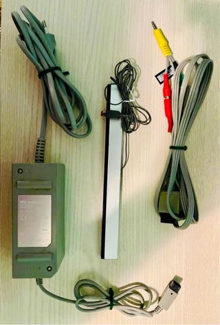 • Nintendo wii negra + Accesorios y Juegos •