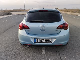 Opel Astra 2010