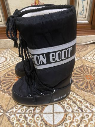 Moon Boot 39  41 Nero e Bianco. pronti per partire