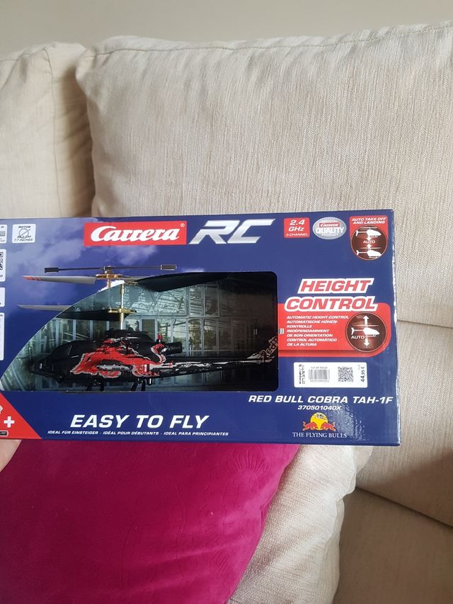 Carrera RC Red Bull Cobra TAH-F1