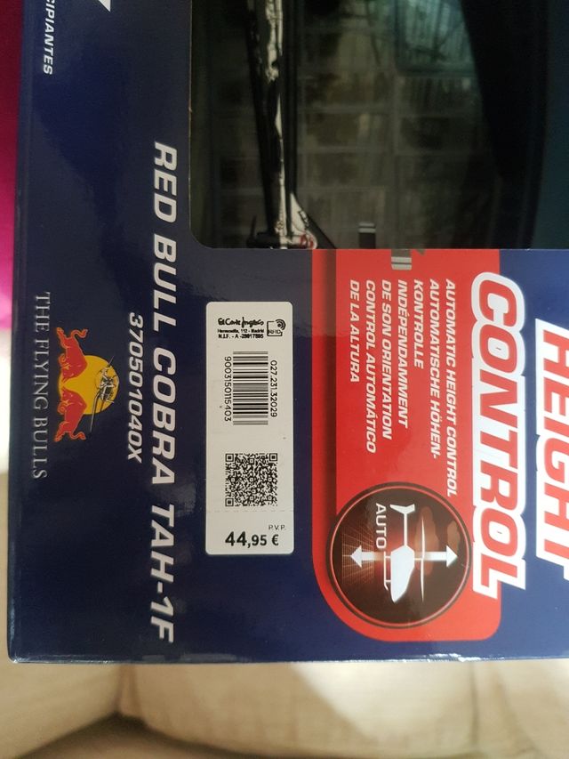 Carrera RC Red Bull Cobra TAH-F1