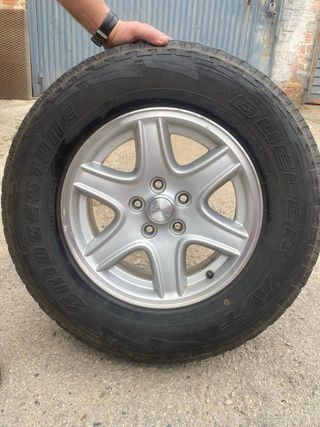 LLANTAS JEEP CHEROKEE ORIGINALES