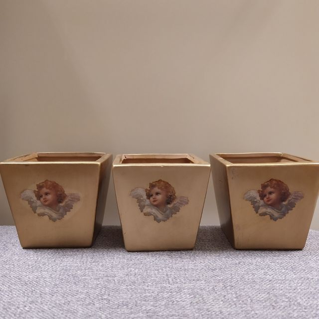 3 vasetti con angioletto