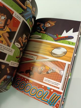 Los Futbolísimos 16: El misterio del último hombre lobo (Spanish Edition)