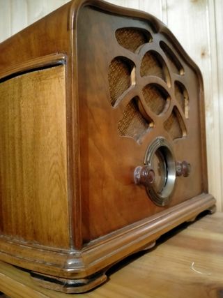 Radio EMERSON U6L (antigüedad)