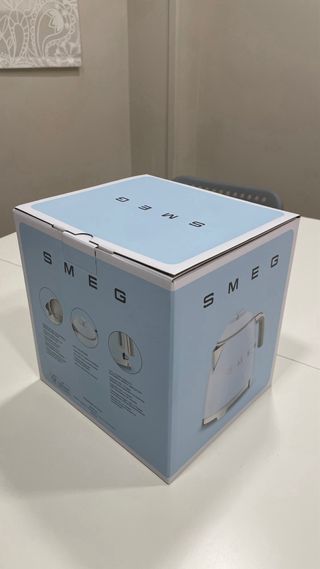 Embalaje de hervidor de agua SMEG
