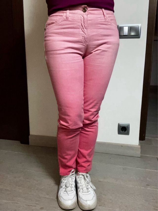 Pantalon rosa tobillero
