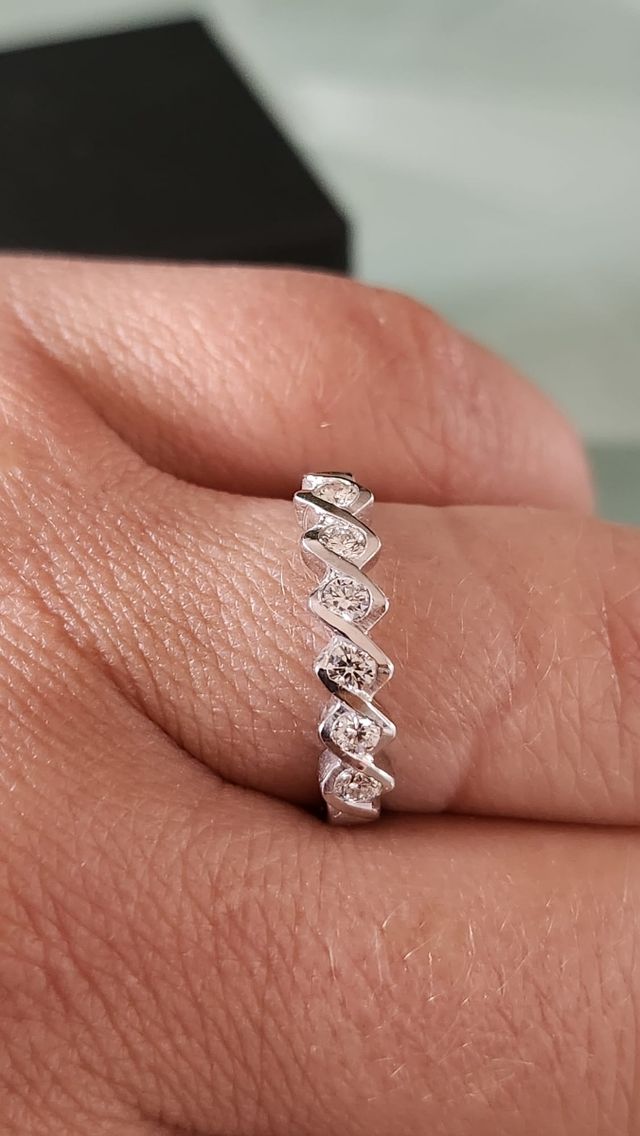 Anillo de oro 18kt i diamantes