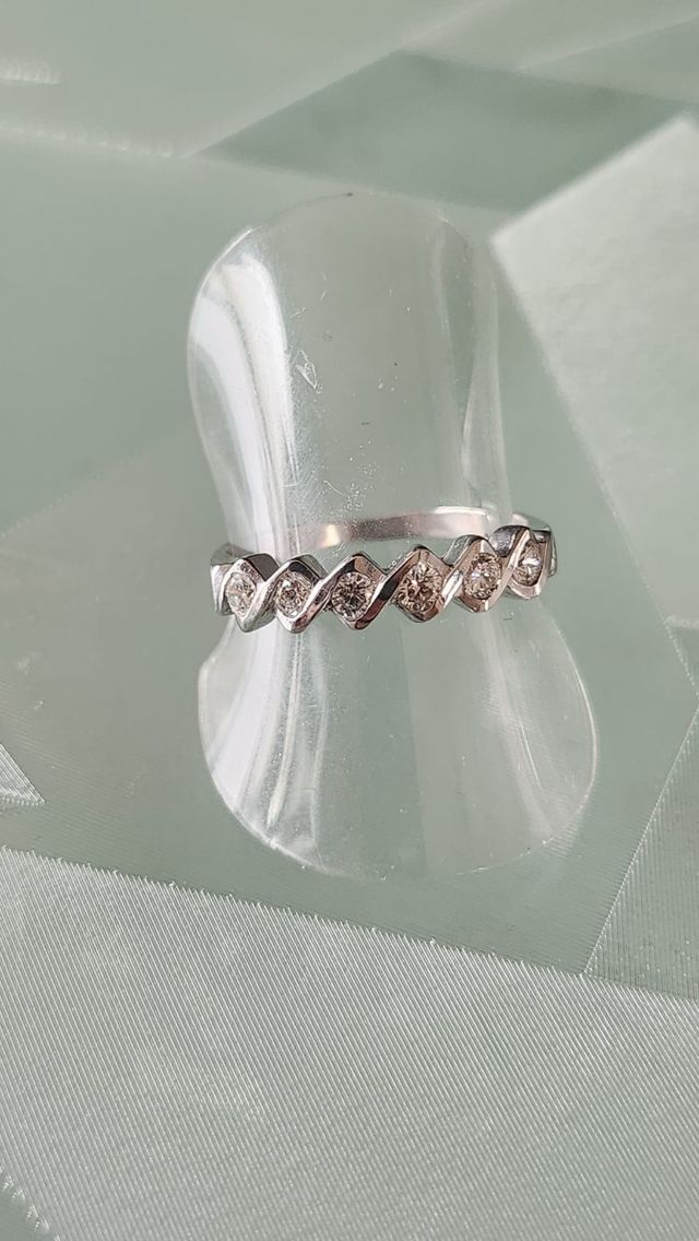 Anillo de oro 18kt i diamantes