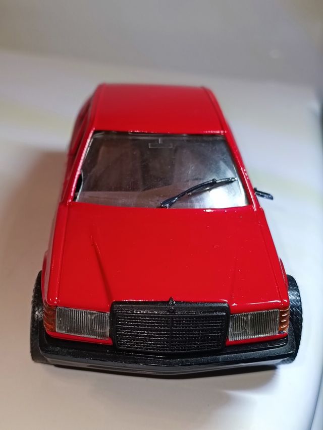 MERCEDES BENZ 190E 1/24 BURAGO MODELO MERCEDES BE