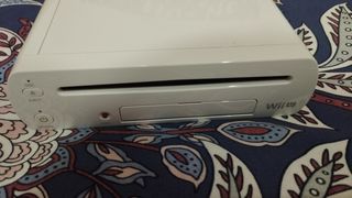 Wii U caja original + juegos + mando wii